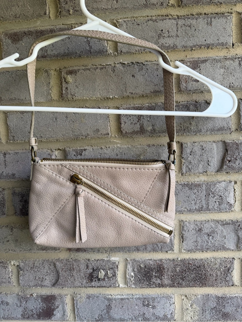 Hobo International Taupe Pebbled Leather Small Shoulder Bag Y2K Floral Lining